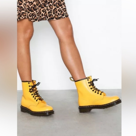 Doctor Martens "1460 Smooth Leather Lace Up Boots" Yellow | Women's Size 6 - Picture 2 of 14